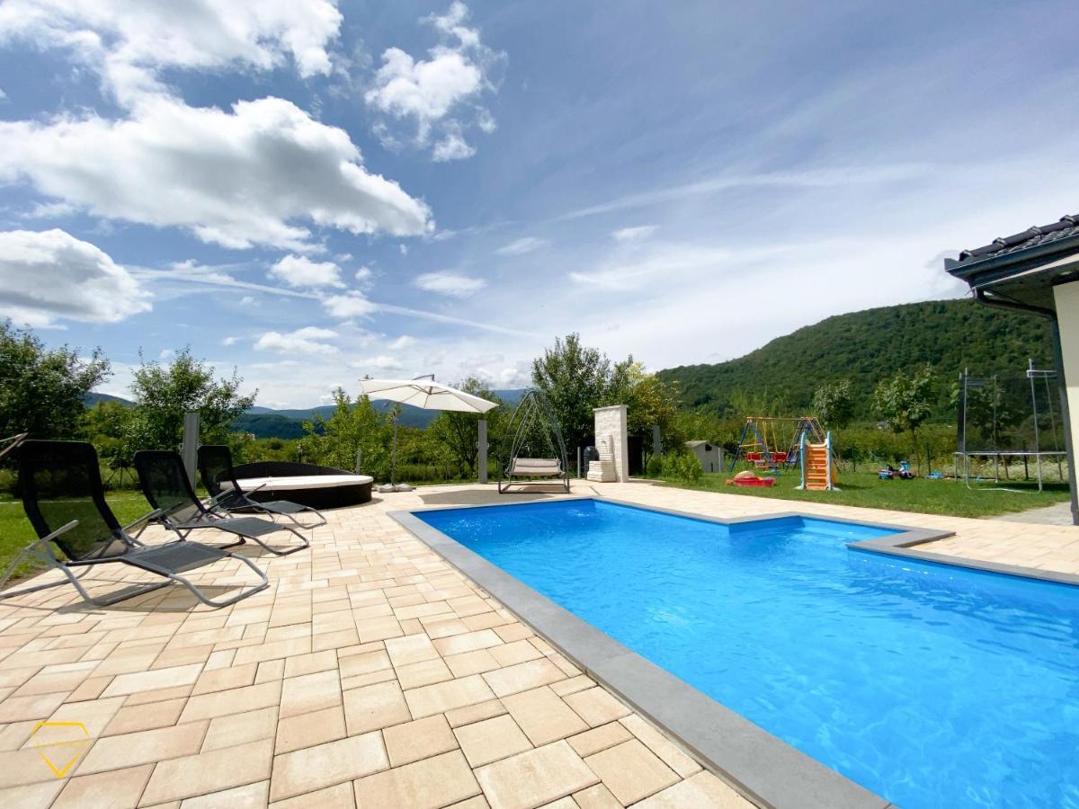 Villa Diamond Bihać Exteriör bild